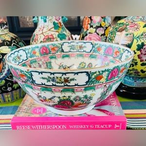 Vintage Chinese large Rose Medallion bowl, hand painted.  Famille Rose 10”